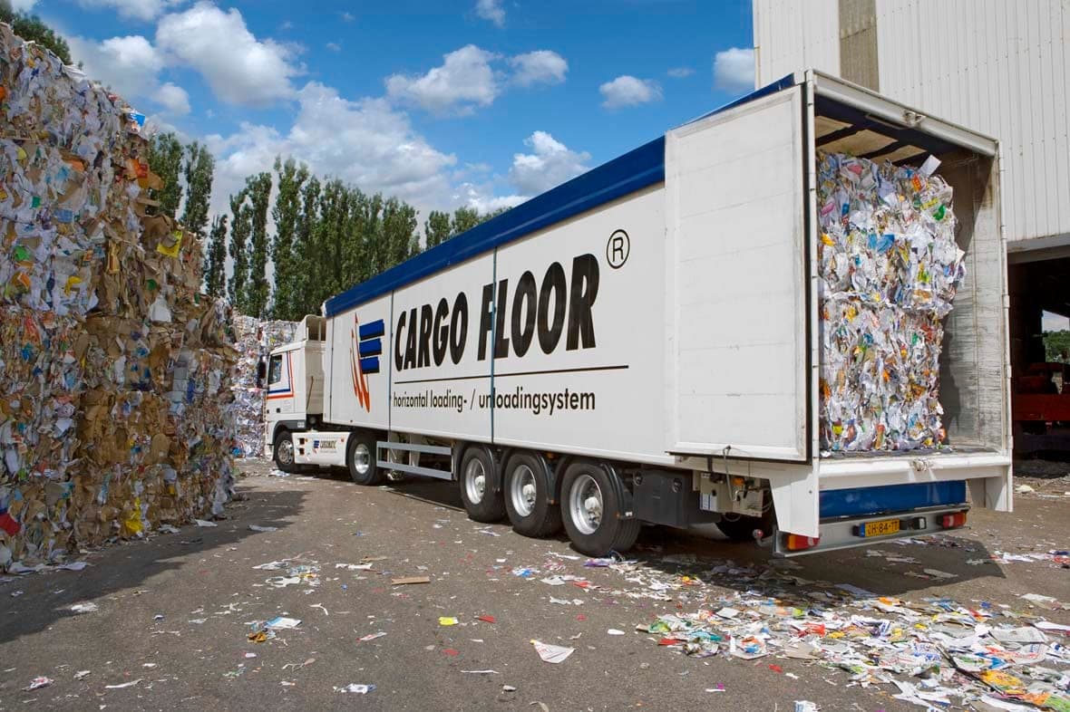 Cargo Floor poluprikolica sa balama papira za reciklažu